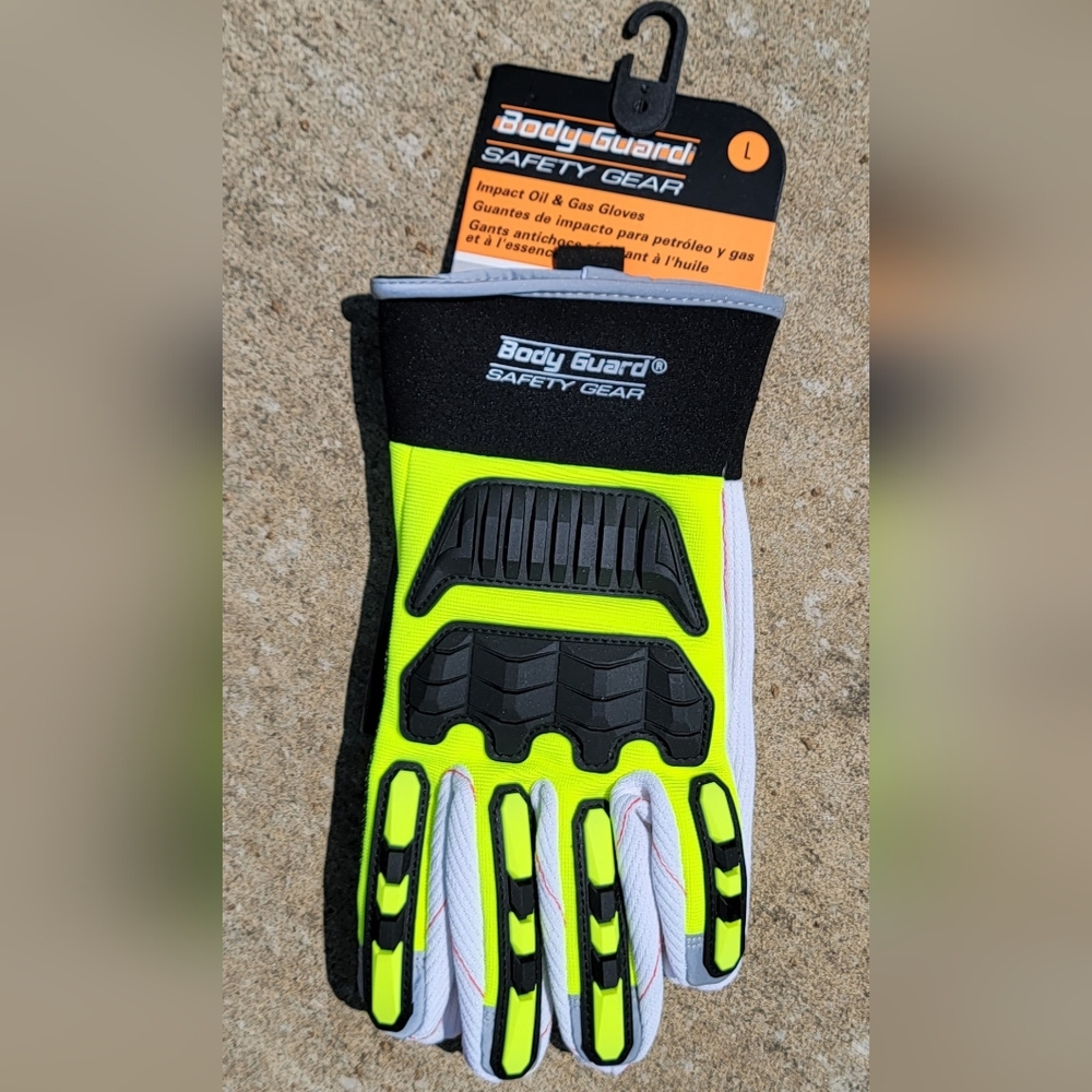 Body Guard size large gas and oil gloves NWT